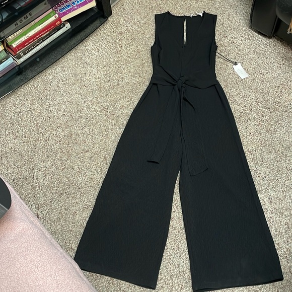 Astr the label wide leg jumpsuit - Picture 1 of 10